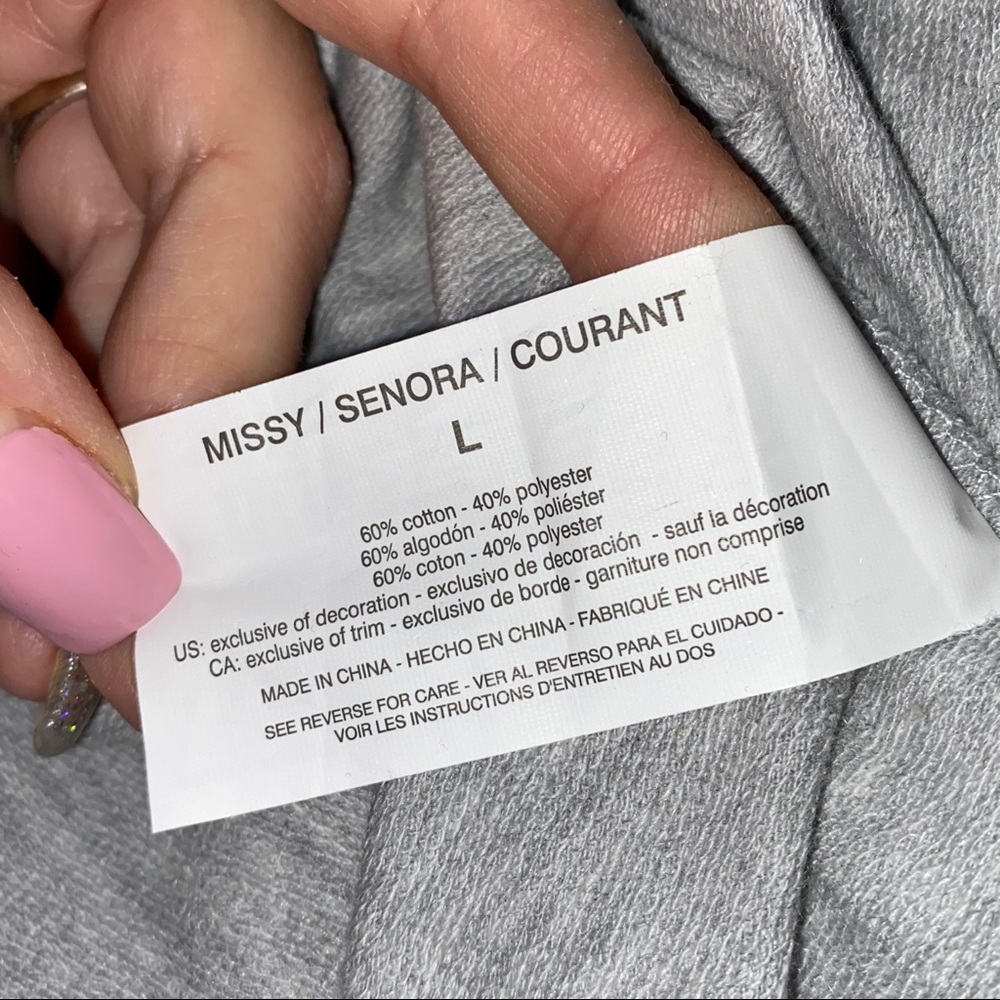 🚫SOLD🚫 Sofia Vergara Evil Eye Crew Sweatshirt - Picture 14 of 14